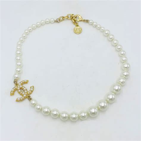 Vintage Chanel Pearl Necklace with Original Box - Artedeco - Online ...