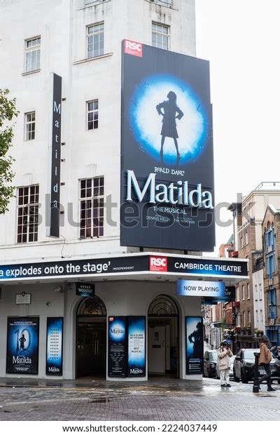 170 Matilda Musical London Images, Stock Photos, 3D objects, & Vectors ...