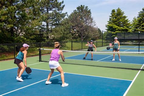 Pickleball Court vs. Tennis Court: Choosing the Right Court for You ...