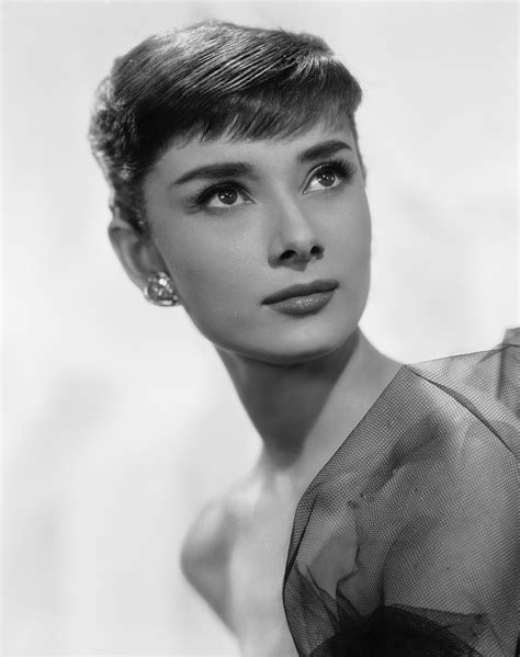 Intimate Audrey Hepburn Exhibition Opens In Brussels Cgtn