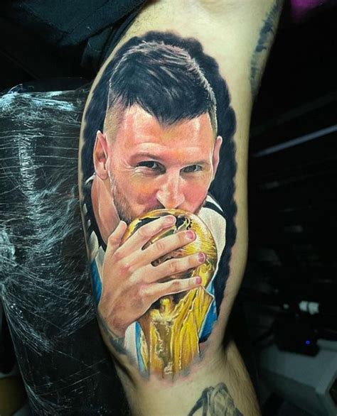 Brasileiro tatua rosto de Messi após Argentina vencer a Copa do Mundo