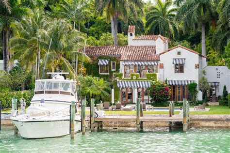 Luxurious Mansion On Star Island In Miami Stock Editorial Photo