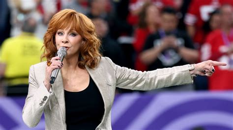 Reba McEntire Fans Are Emotional Over Her Amazing National Anthem