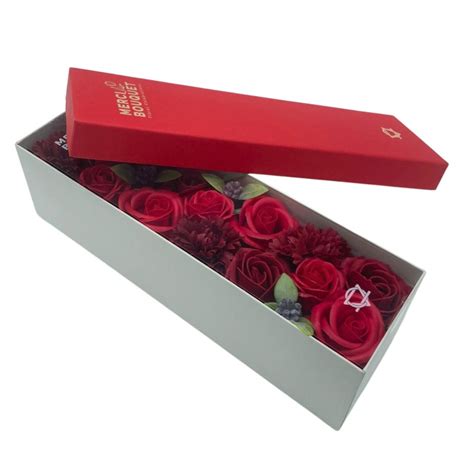 Caja Larga Rosas Rojas Clásicas