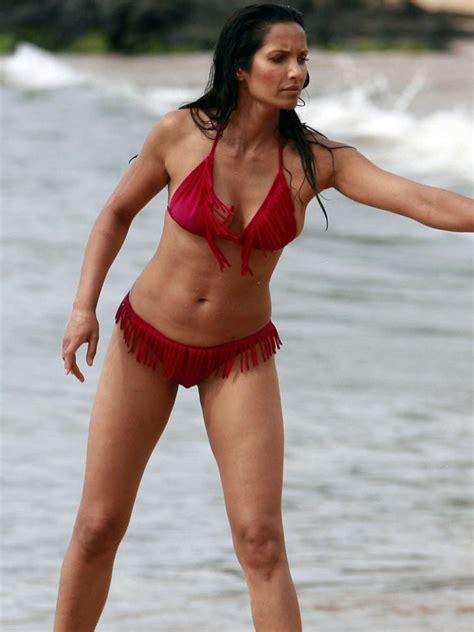 Tulsi Gabbard Hot Bikini Photos N Gm