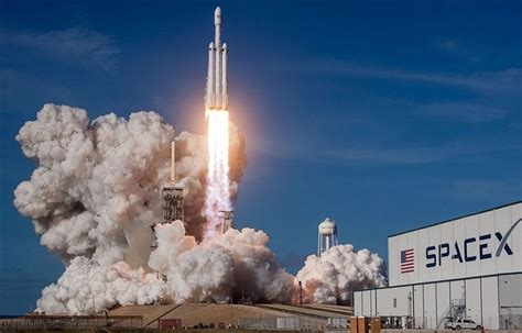 Spacex Uzaya Tek Seferde 143 Uydu Fırlattı Esquire