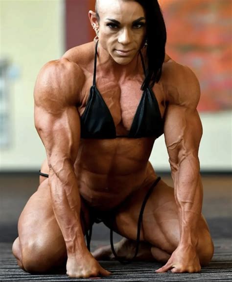 Nude Strong Fit Women FitNakedGirls Photos