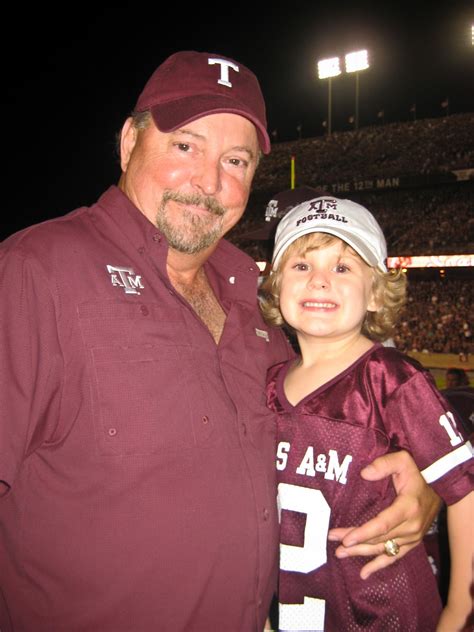Planet of the Apels: Gig 'Em, Ags!