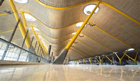 Richard Rogers: Terminal T 4 at Madrid's Barajas International Airport