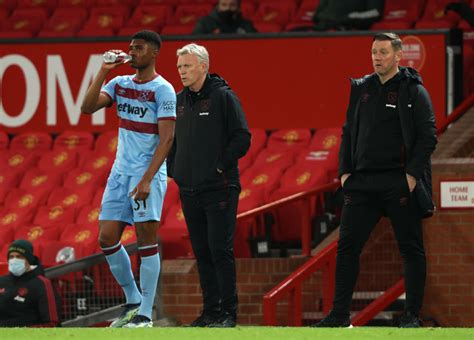 Bbc Pundit Says West Ham Player Looked Frightened On Sunday Did Not Understand Moyes