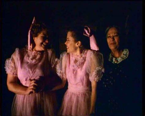 Naked Sarah Torgov In American Gothic