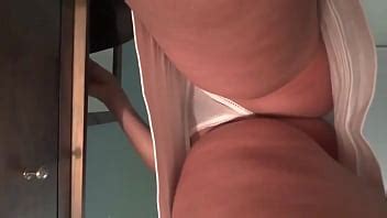 Mi Nieto Espia Bajo Mi Falda XVIDEOS