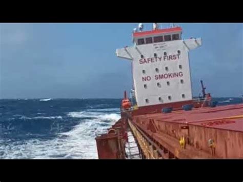 Работа в море, погрузка, разгрузка, полный вперед. судно на ходу - YouTube