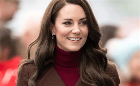 Kate Middleton Gloriosa Y Elegante Sorprende A Todos Al Tocar El Piano En La Final De Eurovisión