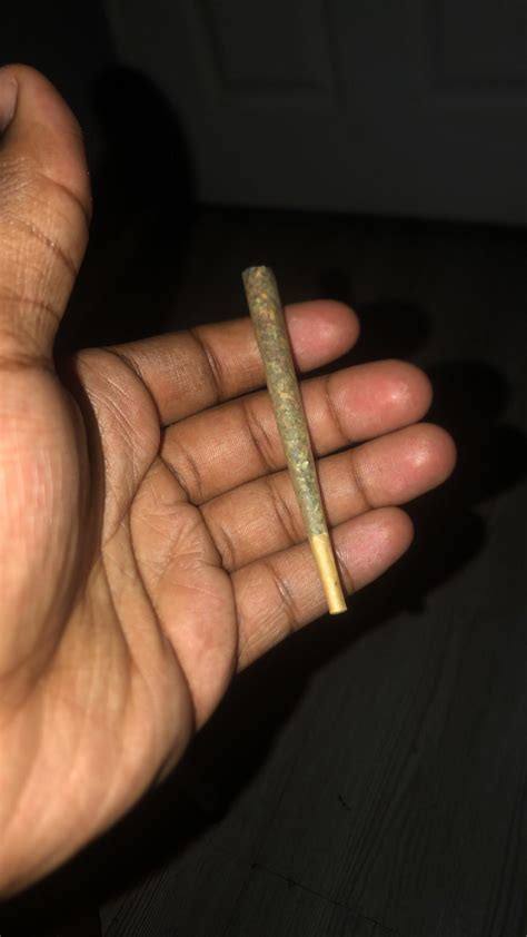 Someone recommended I make my joints a bit thicker so here we go : r/weed