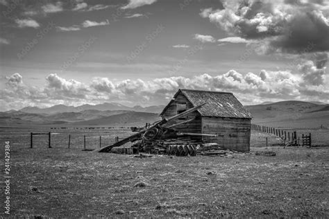 Abandoned barn Stock Photo | Adobe Stock