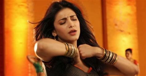 Masala Lake Shruti Hassan Latest Hot Navel Show From Balupu Movie