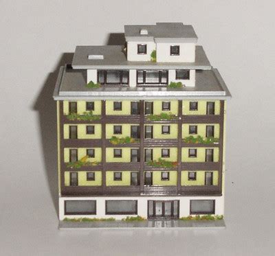 Marklin Z Scale Buildings