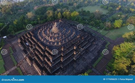 Borobudur World S Largest Buddhist Temple Built In Th Century