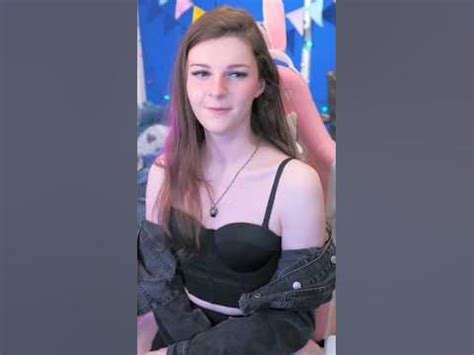 TRAP MUSCLES? #f1nn5ter #egirl #twitch #f1nn #femboi #femboy #fy - YouTube