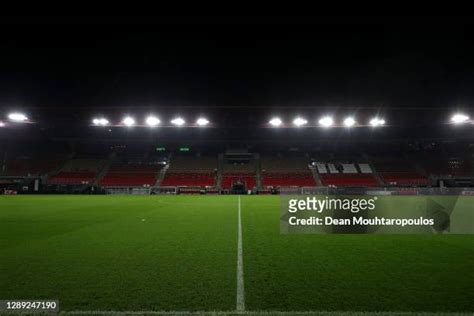 129,109 Az Alkmaar Stadium Stock Photos, High-Res Pictures, and Images ...