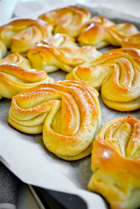 Плюшка московская с сахаром пошаговый рецепт - СделаемВкусно.ру