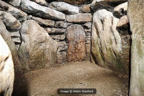 West Kennet Long Barrow, Avebury, Wiltshire - Digital Digging