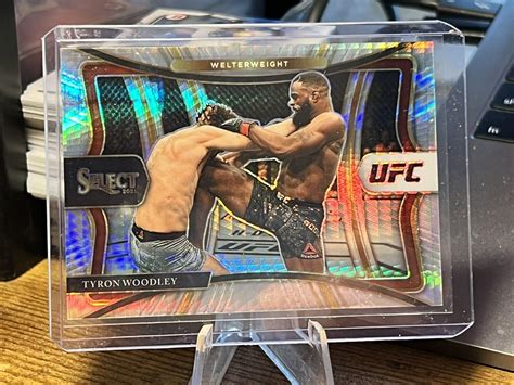 Tyron Woodley 2021 Select UFC 123 Premier Level Lucky Envelopes 8