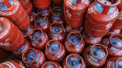 Lpg Cylinder Price Hike Lpg Cylinder Price Increased By Rs 62 From