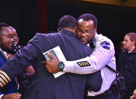 Savannah Police Department Swears In Police Chief Lenny Gunther ...