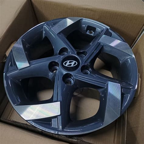 Hyundai Venue Alloy Wheels Inch At Set In Bengaluru Id