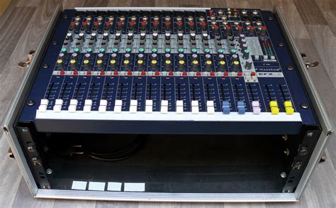 EFX12 Soundcraft EFX12 Audiofanzine