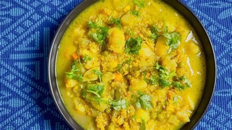 দারুন স্বাদের মুগ ডাল দিয়ে সবজি রান্না॥vegetable Dal Recipe In Bengali