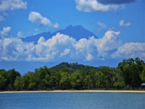 Malaysia & Borneo travel guide