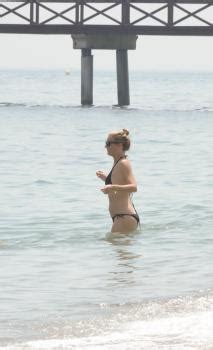SWIMWEAR Gwyneth Paltrow In A Bikini On The Beach In Marbella Spain 06 24 17 Mixq Phun Org