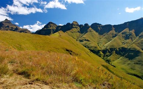 Photos That Will Make You Want to Hike in the Drakensberg, S. Africa