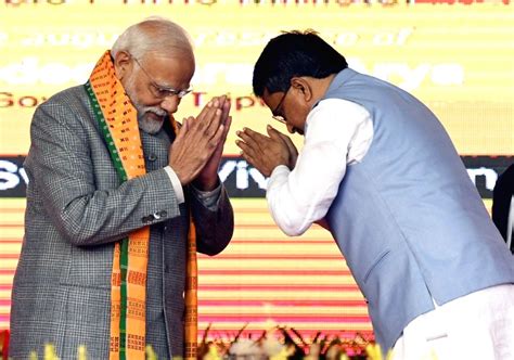 Agartala Prime Minister Narendra Modi Being Felicitated By Triura Cm Manik Saha