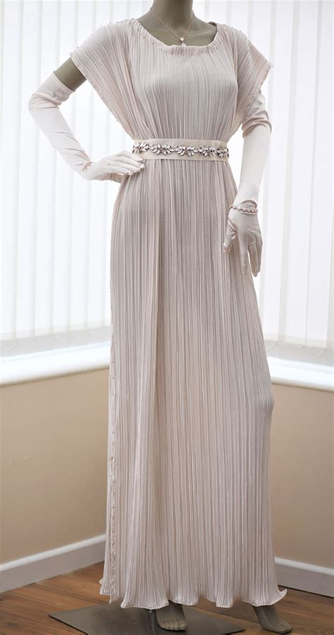 Cream Pleated wedding dress Downton Abbey Lady Mary pleated dress