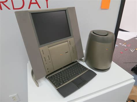 Looking Back at the Future: A Preview of the Apple Pop-Up Museum – 512 Pixels