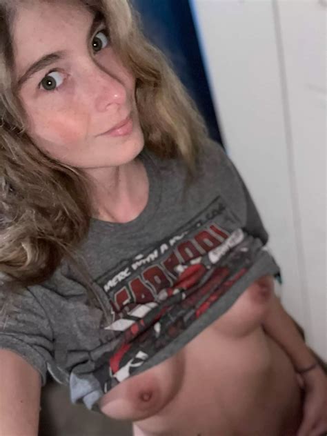 So Hot Outside Nudes CamGirls NUDE PICS ORG