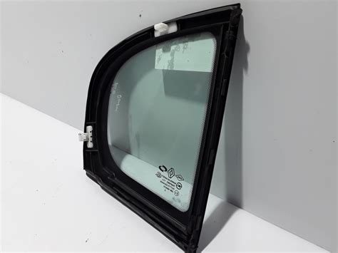 Used RENAULT Latitude A Glass Fort On The Rear Side Door 822210008R