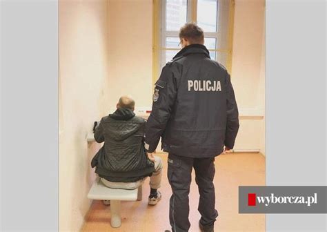 Był poszukiwany listem gończym na zakupach rozpoznał go policjant po