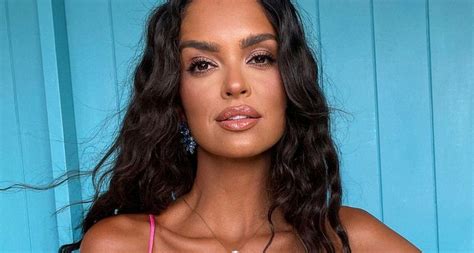 Pokazała się w bikini Jej strój zaraz stanie się hitem