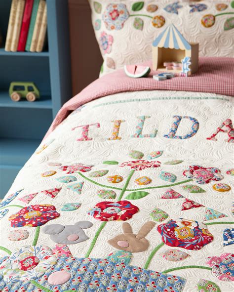 Tilda Jubilee Birthday Quilt In Dove White