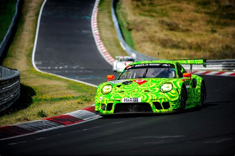 La Porsche 911 GT3 R version 2019 alignée aux 24 Heures du Nürburgring