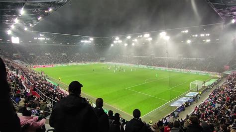 FC Augsburg vs FC Bayern 2 1 Schlußpfiff Saison 2021 22 WWK Arena