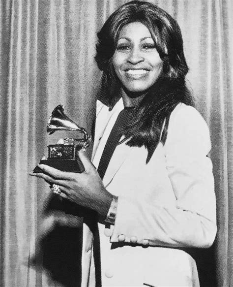 Grammy winner Tina Turner (1972) | Tina turner, Ike and tina turner, Female singers