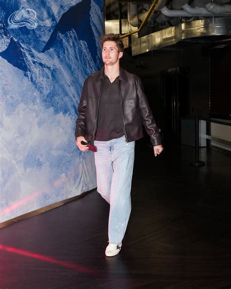 Most of Avalanche adjusting to NHL dress code change while a few