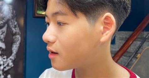 Showbiz Việt lại xuất hiện thêm một hot boy nhí nhan sắc đỉnh còn được mẹ cho học trường quốc