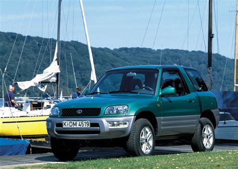 Historia del Toyota RAV4 y de la evolución de los SUV en Europa